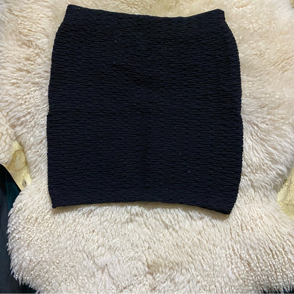 Guess Black Textured Pencil Skirt